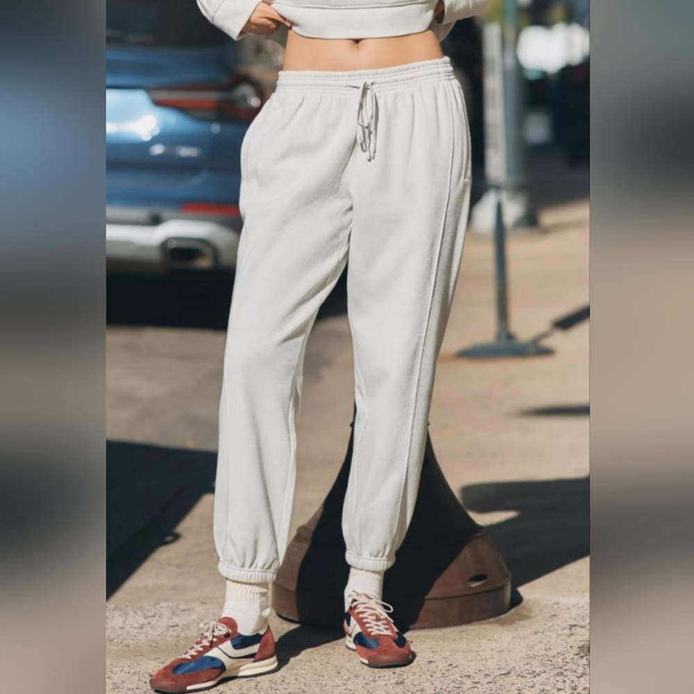 🌷 Anthropologie Daily Practice Sparkle Joggers